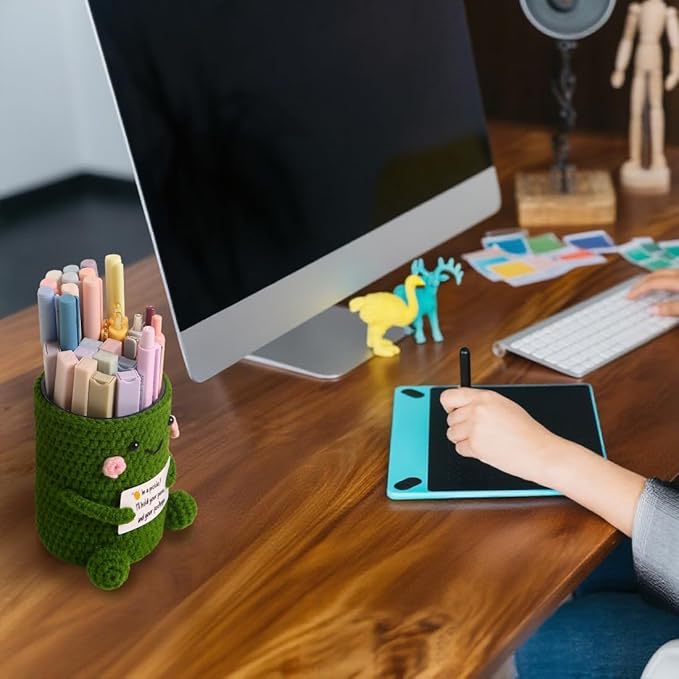 SKYDUE Crocheted Pen & Pencil Holder with Inspirational Card - Handmade Desk Organizer for Office, School, Home - Functional Desk Decor Pen Cup
