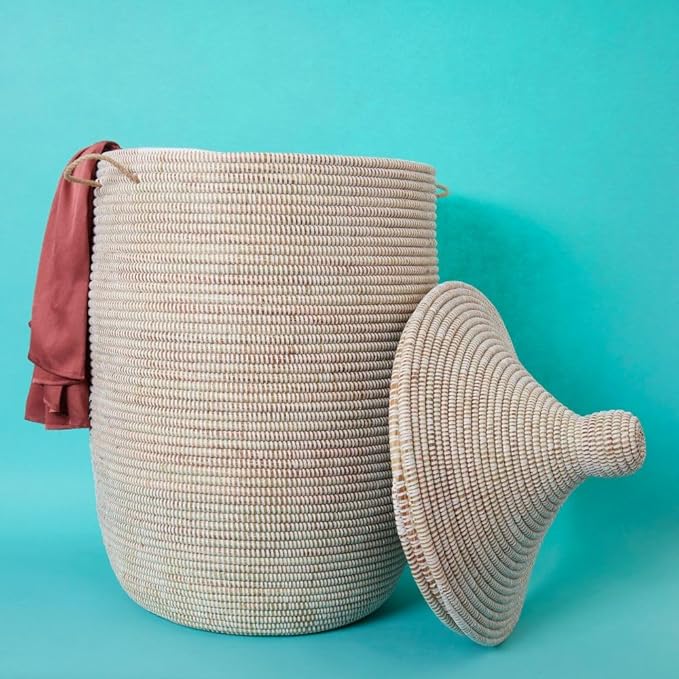 Extra Large Decorative Wicker Storage Basket with Lid, Laundry Hamper, Blanket Storage, Toys Bin, Clothes Holder, Boho Style, 20" Wide, 26" Tall (White)