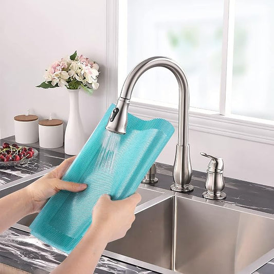 Aofmee Placemats, Placemats Set of 6, Heat Resistant Place Mats, Washable PVC Table Mats, Woven Vinyl Plastic Placemats for Dining Table, Non-Slip Stain Resistant Kitchen Table Placemats Easy to Clean