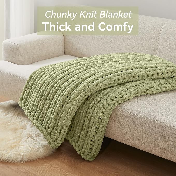Negwoo Chunky Knit Throw Blanket, 40''*50'' Knitted Throw Chenille Yarn for Bed Couch, Handmade Light Green Crochet Big Thick Blanket, Machine Washable Cute Comfy Blanket for Home Decor