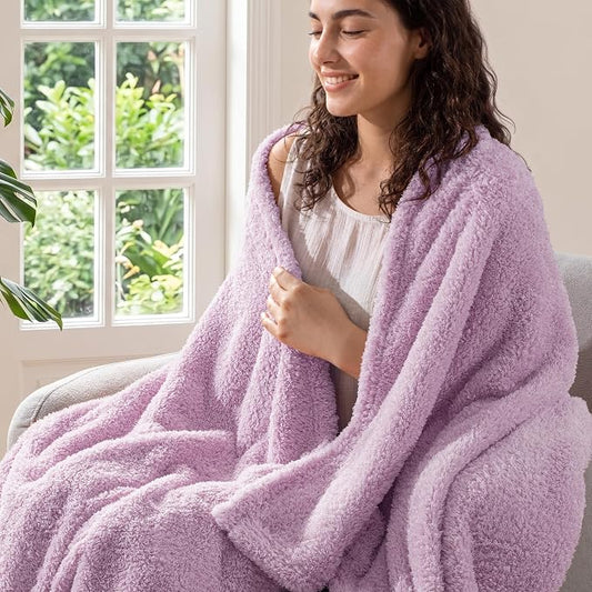 Exclusivo Mezcla Fleece Light Purple Throw Blanket for Couch Sofa, Ultra Soft, Lightweight and Fluffy Blankets for Women, All Season, 50x60 Inches
