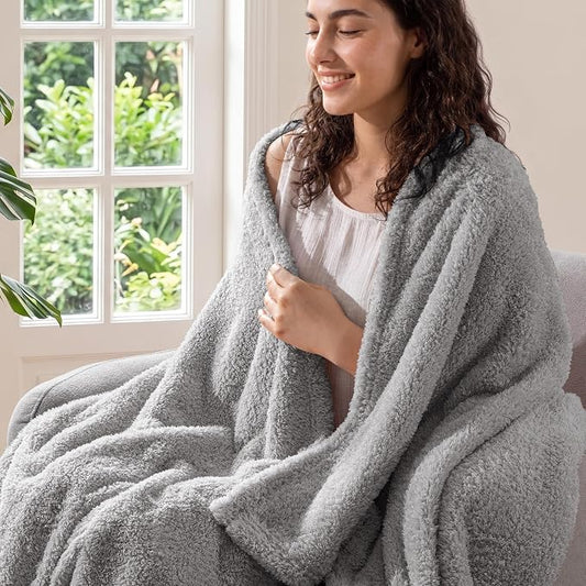 Exclusivo Mezcla Fleece Light Grey Throw Blanket for Couch Sofa, Ultra Soft, Lightweight and Fluffy Blankets for Women, All Season, 50x60 Inches