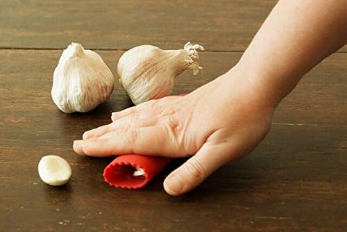 Cestari Silicone Garlic Peeler Roller Tube – Effortless Garlic Skin Remover for Home Cooks & Chefs – BPA-Free, Odor-Resistant, Dishwasher Safe Kitchen Tool – Fast, Mess-Free Prep – Red