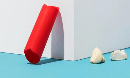 Zyliss Garlic Peeler - Silicone Garlic Peeler Tube Roller for Easy Garlic Skin Removal - Dishwasher Safe - Perfect for Gift & Essential Kitchen Gadgets - Red
