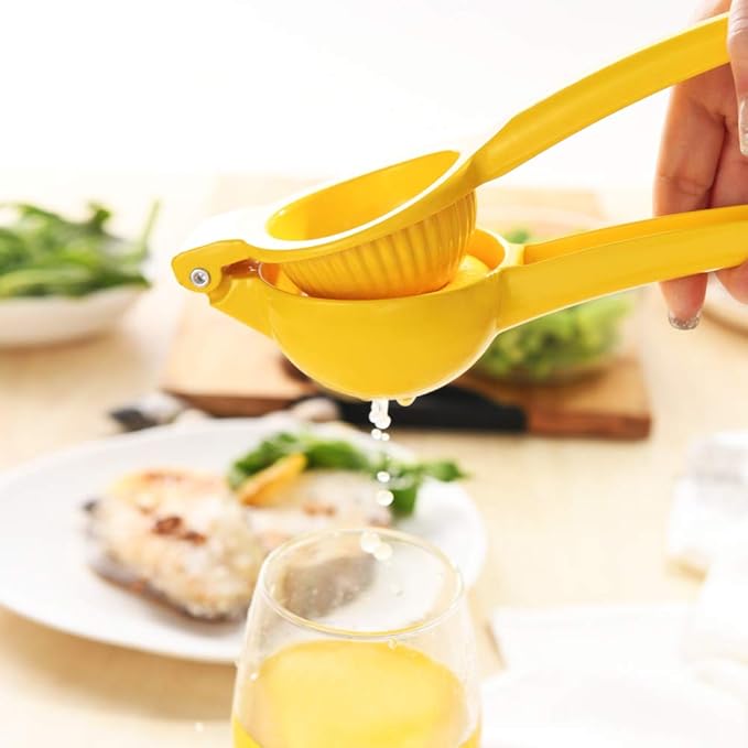 Y-ME Manual Juicer Citrus Lemon Squeezer, Fruit Juicer Lime Press Metal, Professional Hand Juicer Kitchen Tool(Yellow）