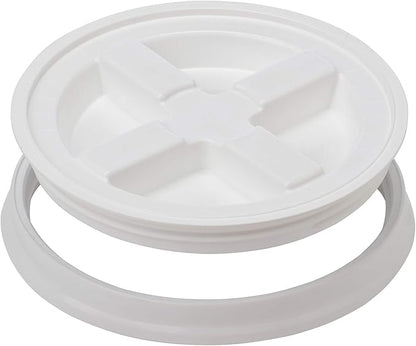 House Naturals 5 galon Food Grade Plastic Bucket Pail Container- 3 Color Air Tight Screw On Lid (Pack of 3)