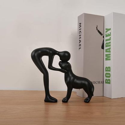 Dog Sculpture Home Decor Cute Man and Dog Statue Decoration for Office、Living Room、Bedroom、Home， Memory Gifts for Pet Lovers (Black)