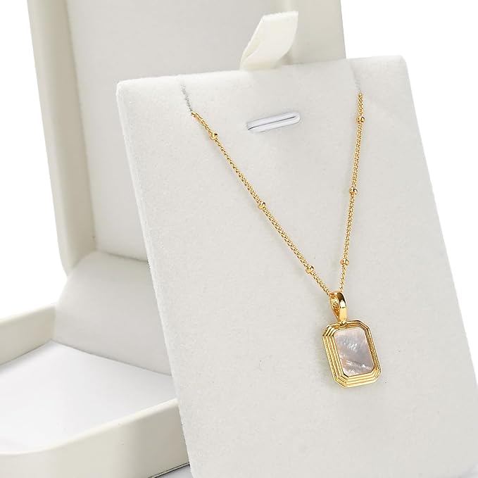 Oirlv Luxury Leather Necklace Pendant Gift Box Jewelry Box Small Jewelry Storage Display Case for Christmas Wedding Engagement Birthday (Creamy-white)