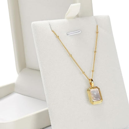 Oirlv Luxury Leather Necklace Pendant Gift Box Jewelry Box Small Jewelry Storage Display Case for Christmas Wedding Engagement Birthday (Creamy-white)