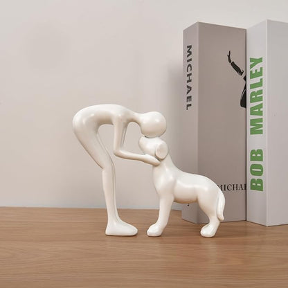 Dog Sculpture Home Decor Cute Man and Dog Statue Decoration for Office、Living Room、Bedroom、Home， Memory Gifts for Pet Lovers (White)