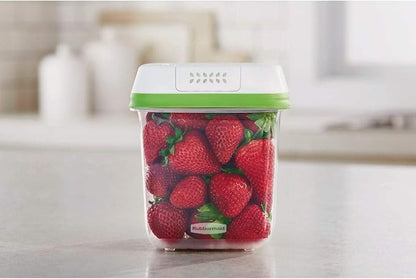 Rubbermaid FreshWorks Saver, Medium Produce Storage Container, 7.2-Cup, Clear