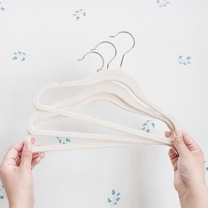 3 Sprouts Velvet Baby Hangers - Non-Slip Hanger for Infant, Toddler, Baby Clothes - Closet Kids Hangers with Slim Design, Nordic Colors, Pack of 30 - Cream