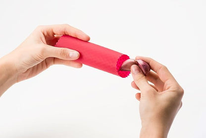 Zyliss Garlic Peeler - Silicone Garlic Peeler Tube Roller for Easy Garlic Skin Removal - Dishwasher Safe - Perfect for Gift & Essential Kitchen Gadgets - Red