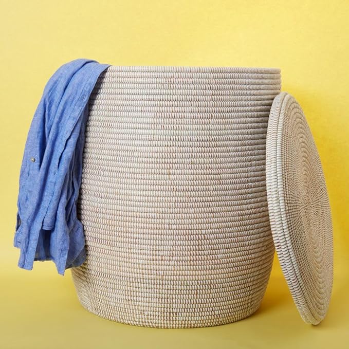 Large Woven Storage Basket with Lid, Laundry Hamper, 20 x 18 Inch Round Decorative Container for Toys, Blankets, Towels, Cut Out Handles (Solid)