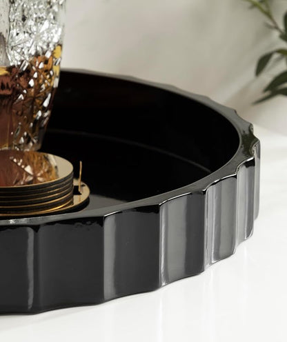 Kate and Laurel Lissi Decorative Round Tray with Wavy Design, 16 Inch Diameter, Black, Modern Scalloped Circle Serving for Coffee Table Ottoman, Dining Table, or Entryway Catch-All
