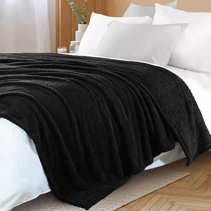 Exclusivo Mezcla Fleece King Size Bed Blanket, Ultra Soft, Lightweight and Fuzzy Black Blanket for Women, Home Decor, 90x104 Inches