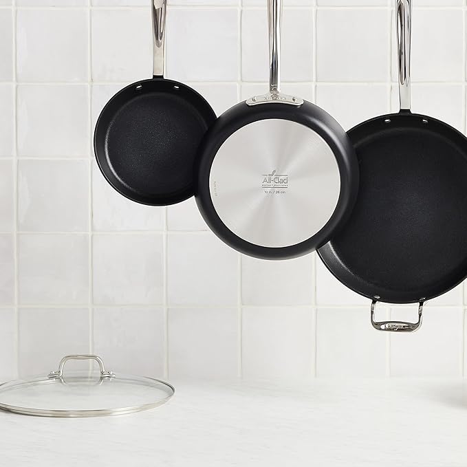 All-Clad HA1 Expert Hard Anodized NonstickFrying Pans Skillets Set with Lids (8", 10" & 12") Dishwasher-Safe, Oven-Safe Up to 500°F Compatible with All Stovetops (Gas, Electric & Induction) - Black