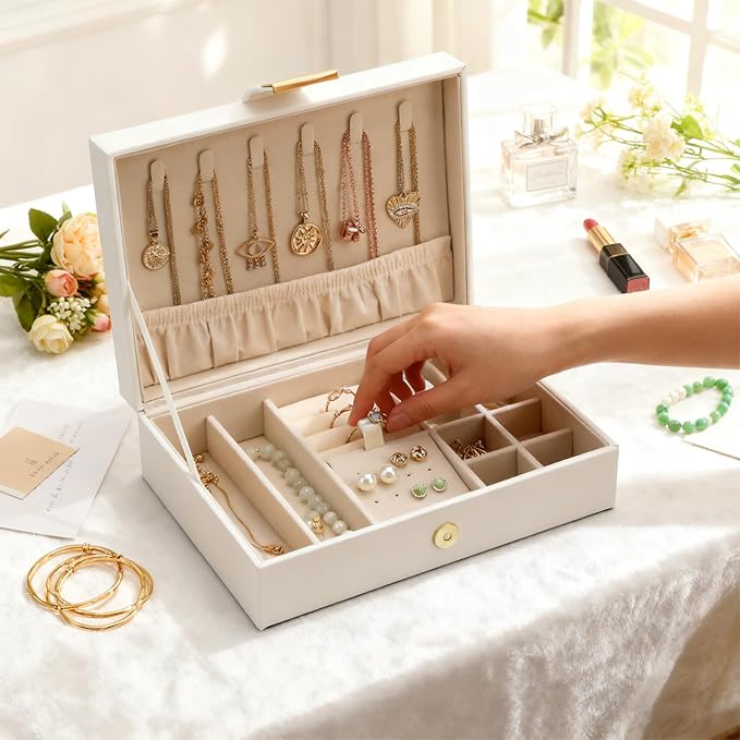Jewelry Box Travel Jewelry Case Anti-Tarnish Single Layer Organizer for Rings, Earrings, Pendants, Necklaces Compact for Home Storage White