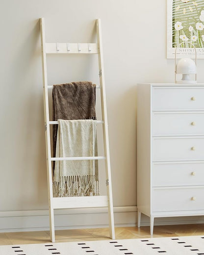 Hzuaneri Blanket Ladder Shelf for Living Room, Decorative Quilt Rack with 4 Removable Hooks, 5-Tier Farmhouse Ladder Holder Organizer for Bedroom, Rustic White BR02114W