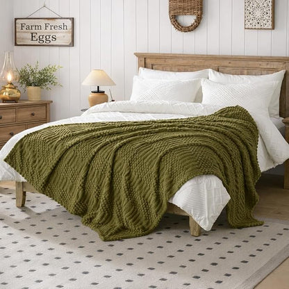 50x70 Inch Green Throw Blanket - Soft & Fluffy Fleece, Cute & Aesthetic, Perfect for Sofa, Couch, Chair, Bed, Living Room & Bedroom, All-Season Use, Plush & Cozy Decorative Blanket