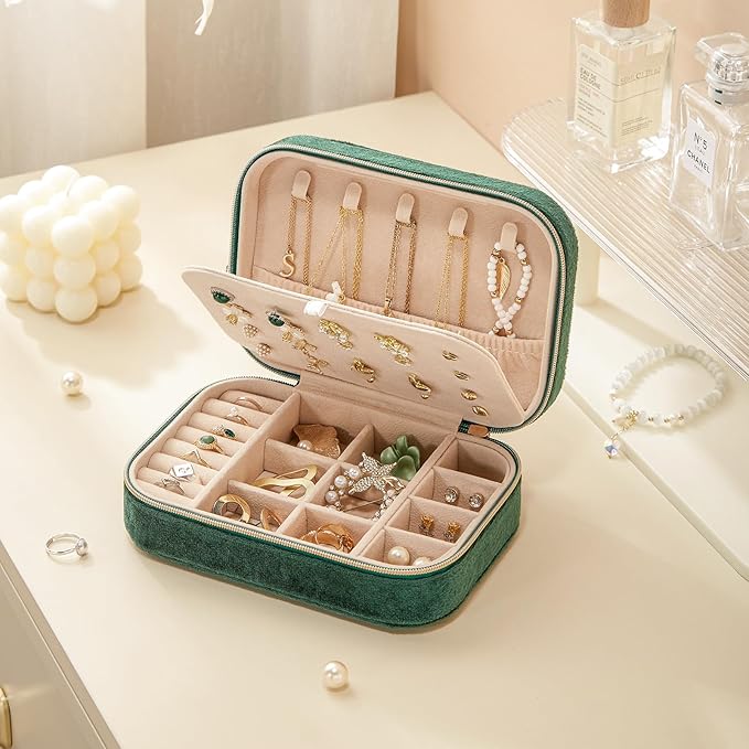 CASEGRACE Plush Velvet Travel Jewelry Box, Portable Jewelry Case for Women Girls, Double Layer Jewelry Organizer Display Box for Necklace Earring Rings Bracelet, Travel Accessory Gifts, green