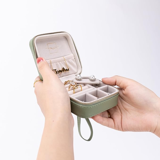 Angelina's Palace Personalized Jewelry Case with Name Engraved,Custom Leather Travel Jewelry Organizer Box for Rings,Earrings,Necklaces,Birthday Bridesmaid Gift For Women