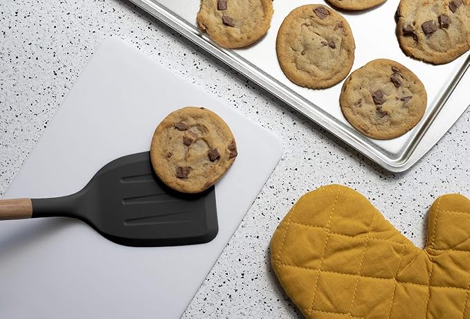 Country Kitchen Non Stick Silicone Utensil Set with Rounded Wood Handles for Cooking and Baking, 6 Piece Set, Black | Rounded Wood Handles, For Cooking and Baking