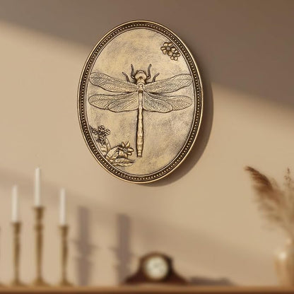 Vintage Dragonfly Wall Sculpture, Antique Wall Decor, Gold Wall Art, Hanging Decoration with Embossed Dragonfly Design, Vintage Decoration for Living Room Bedroom and Hallway, Housewarming Gift