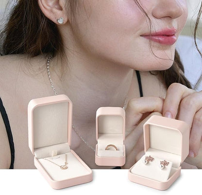 Oirlv Luxury Leather Necklace Pendant Gift Box Jewelry Box Small Jewelry Storage Display Case for Christmas Wedding Engagement Birthday (Pink)