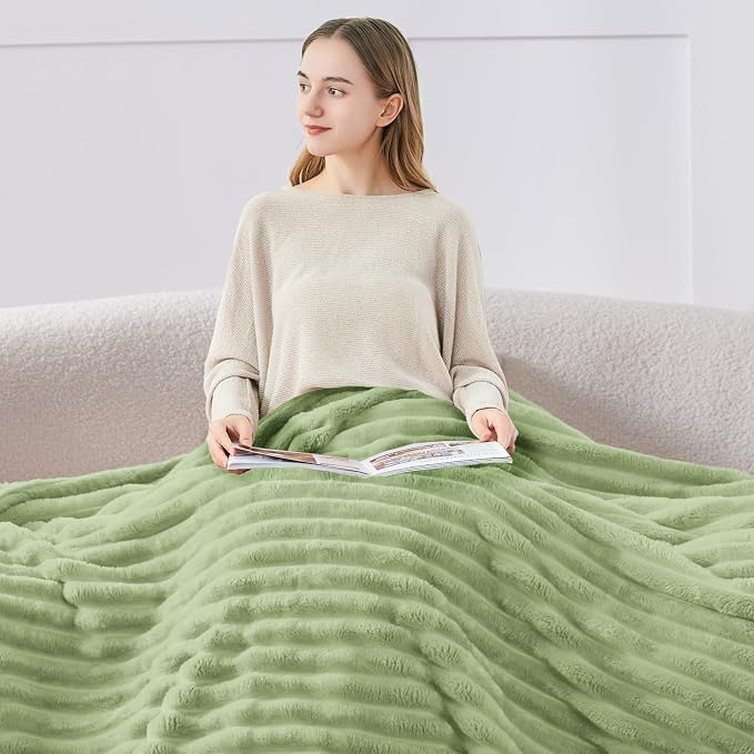 BEDELITE Twin Blanket for Couch & Bed, 300GSM Soft & Warm Fleece Blanket, Decorative and Giftable Striped Sage Green Blankets for Women, Men, 60"x80"