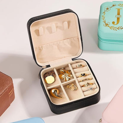Custom Leather Jewelry Organizer Box with Name & Birth Flower – Personalized Travel Jewelry Case, Small Travel Jewelry Case, Birthday Gift for Women, Bridesmaid Proposal (Flower)