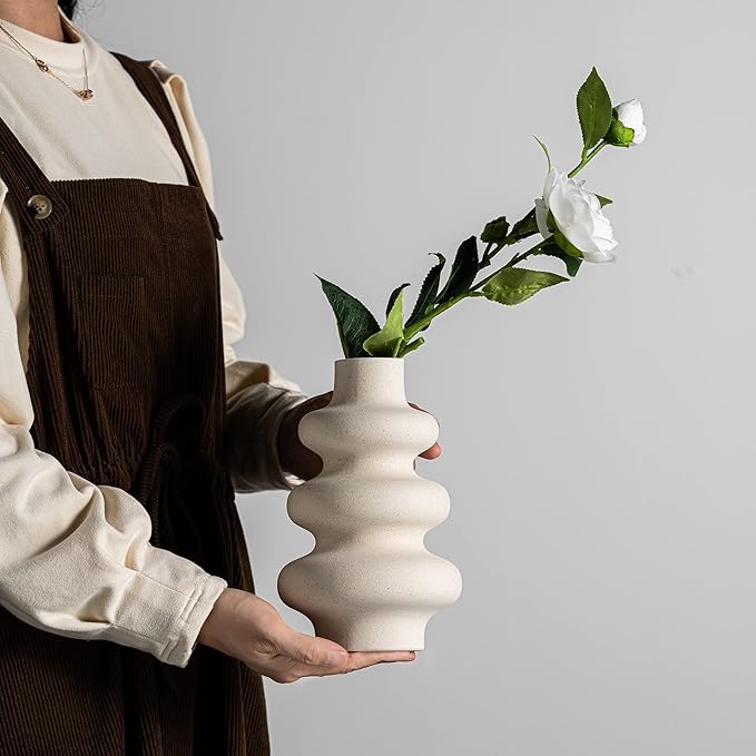 Steviieden Ceramic Modern Dried Flower Vase, Off White Round Pampas Vase, Boho Home Decor for Centerpiece Wedding Dinner Table Party Living Room Office Bedroom, Housewarming Gift