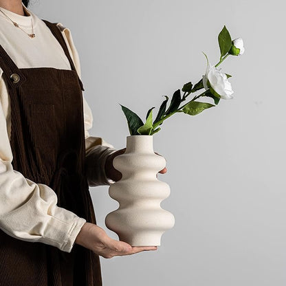 Steviieden Ceramic Modern Dried Flower Vase, Off White Round Pampas Vase, Boho Home Decor for Centerpiece Wedding Dinner Table Party Living Room Office Bedroom, Housewarming Gift