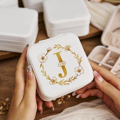 Custom Leather Jewelry Organizer Box with Name & Birth Flower – Personalized Travel Jewelry Case, Small Travel Jewelry Case, Birthday Gift for Women, Bridesmaid Proposal (Flower)