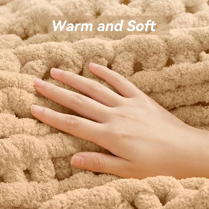 Negwoo Chunky Knit Throw Blanket, 40''*50'' Knitted Throw Chenille Yarn for Bed Couch, Handmade Beige Crochet Big Thick Blanket, Machine Washable Cute Comfy Blanket for Home Decor