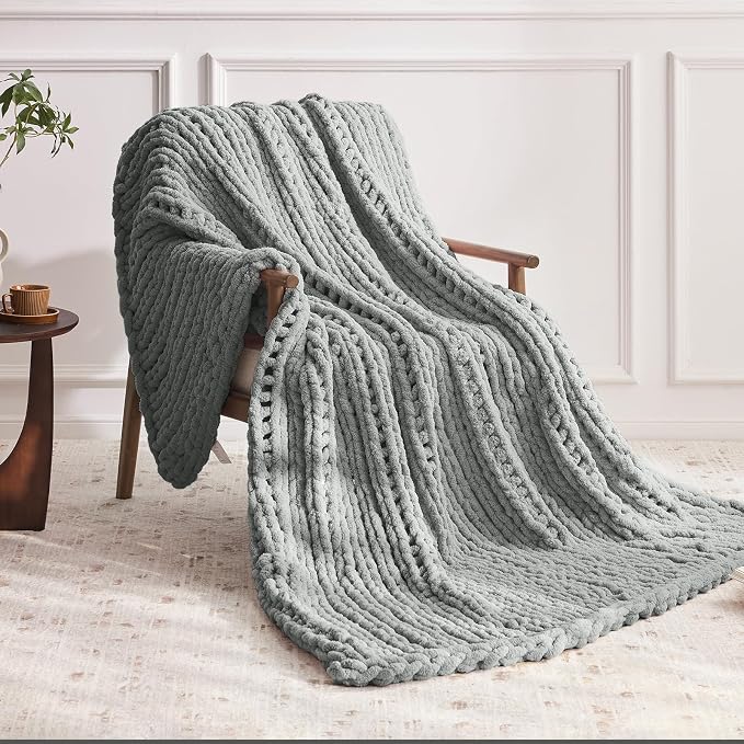 Negwoo Chunky Knit Throw Blanket, 60''*80'' Knitted Throw Chenille Yarn for Bed Couch, Handmade Light Grey Crochet Big Thick Blanket, Machine Washable Cute Comfy Blanket for Home Decor