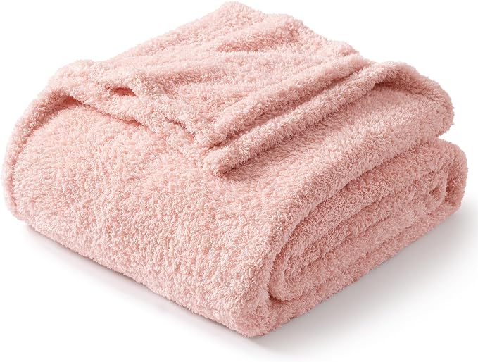 Exclusivo Mezcla Fleece Bed Blankets Queen Size, Ultra Soft, Lightweight and Fuzzy Light Pink Blanket for Women, Home Decor, 90x90 Inches