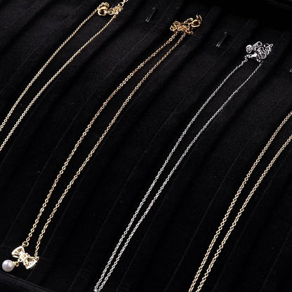 Frebeauty 15 Hooks Necklace Tray Velvet Neckalce Organizer with Clear Lid Lockable Necklace Holder Box Jewelry Organizer for Pendants Chains Necklace Jeweley Tray for Women Girls(Black)