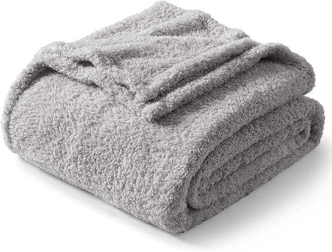 Exclusivo Mezcla Fleece Bed Blankets Queen Size, Ultra Soft, Lightweight and Fuzzy Light Grey Blanket for Women, Home Decor, 90x90 Inches