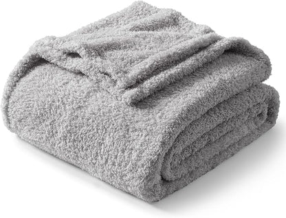 Exclusivo Mezcla Fleece King Size Bed Blanket, Ultra Soft, Lightweight and Fuzzy Light Grey Blanket for Women, Home Decor, 90x104 Inches