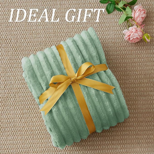 BEDELITE Fleece Throw Blanket for Couch - 300GSM Soft & Warm Fluffy Green Blanket, Decorative and Giftable Striped Blankets for Women, Men, 50"x70"