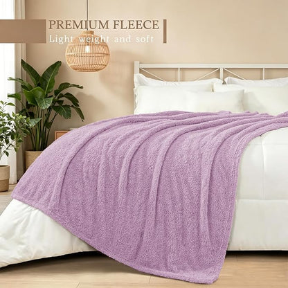 Exclusivo Mezcla Fleece Bed Blankets Queen Size, Ultra Soft, Lightweight and Fuzzy Light Purple Blanket for Women, Home Decor, 90x90 Inches
