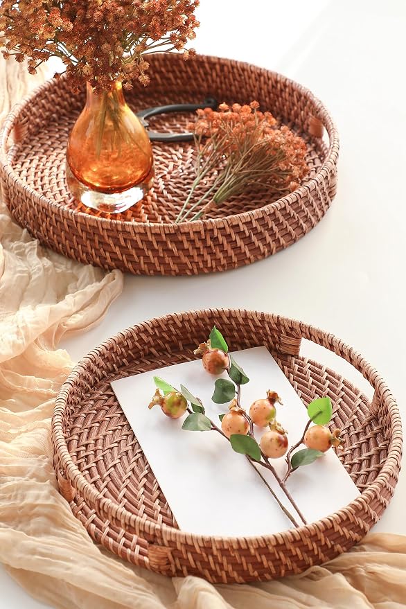 HITOMEN 11.8" Hand-Woven Round Rattan Serving Tray Decorative Wicker Trays with Handles for Coffee Table (Honey Brown-M)