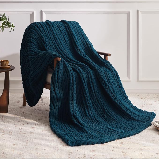 Negwoo Chunky Knit Throw Blanket, 50''*60'' Knitted Throw Chenille Yarn for Bed Couch, Handmade Peacock Blue Crochet Big Thick Blanket, Machine Washable Cute Comfy Blanket for Home Decor
