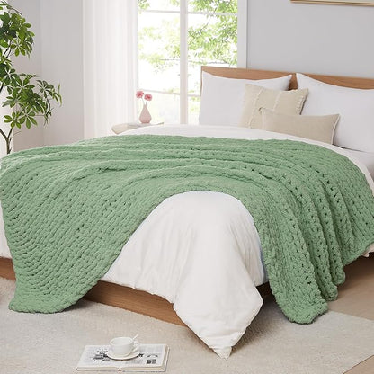 L'AGRATY Chunky Knit Blanket Throw: 72''x84'' Chenille Chunky Knitted Throw Blankets for Bed Couch - Handmade Thick Big Cable Knit Blanket - Large Crochet Blankets for Home Decor(Sage Green)