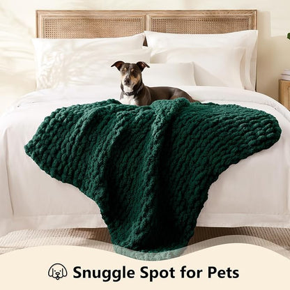 L'AGRATY Chunky Knit Blanket Throw - Soft Chunky Throw Blanket 40x50: 100% Hand Kintted Chenile Crochet Throw Blanket for Couch - Large Cable Knit Chunky Blanket for Home Decor(Olive Green)