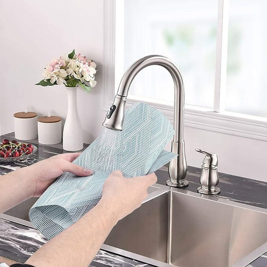 Aofmee Placemats Set of 6, Heat Resistant Place Mats, Washable Durable PVC Table Mats, Woven Vinyl Plastic Placemats for Dining Table, Non-Slip Stain Resistant Kitchen Table Placemats, Easy to Clean