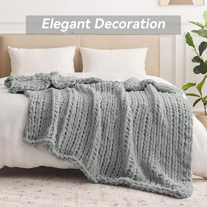 Negwoo Chunky Knit Throw Blanket, 40''*50'' Knitted Throw Chenille Yarn for Bed Couch, Handmade Light Grey Crochet Big Thick Blanket, Machine Washable Cute Comfy Blanket for Home Decor