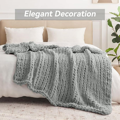 Negwoo Chunky Knit Throw Blanket, 30''*40'' Knitted Throw Chenille Yarn for Bed Couch, Handmade Light Grey Crochet Big Thick Blanket, Machine Washable Cute Comfy Blanket for Home Decor