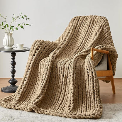 Negwoo Chunky Knit Throw Blanket, 40''*50'' Knitted Throw Chenille Yarn for Bed Couch, Handmade Light Brown Crochet Big Thick Blanket, Machine Washable Cute Comfy Blanket for Home Decor